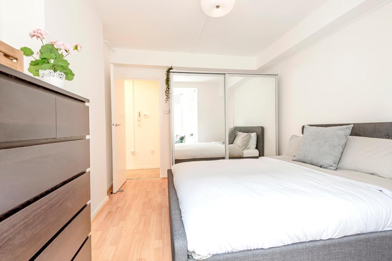 Modern One Bedroom Victoria Apartment London Exteriör bild
