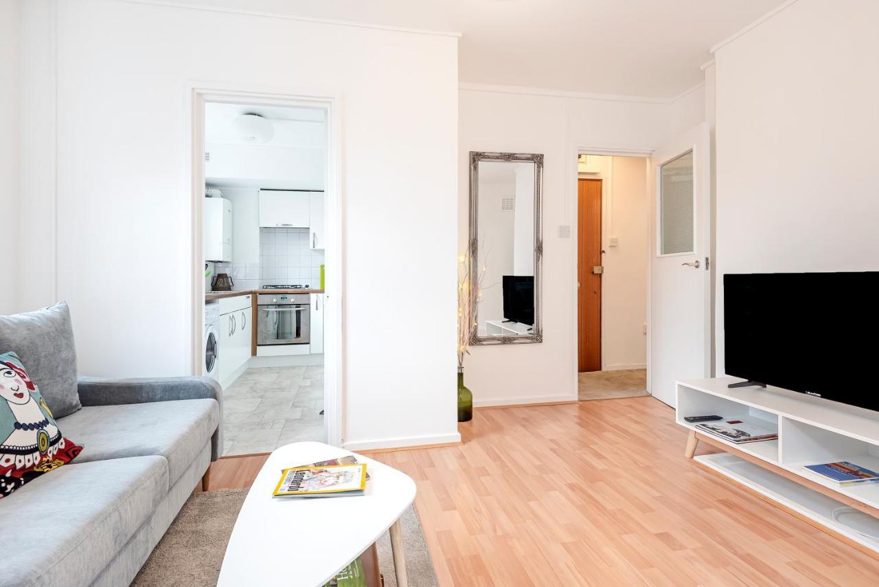 Modern One Bedroom Victoria Apartment London Exteriör bild