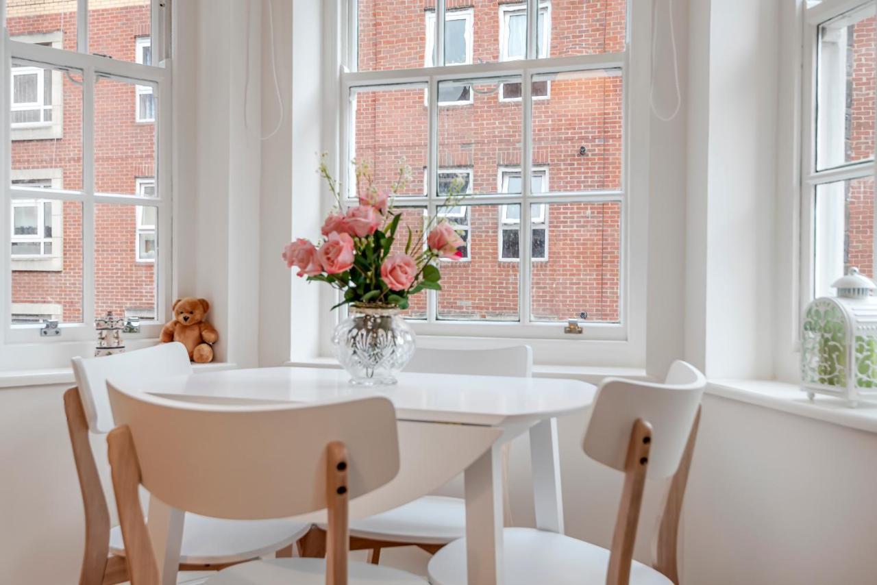 Modern One Bedroom Victoria Apartment London Exteriör bild